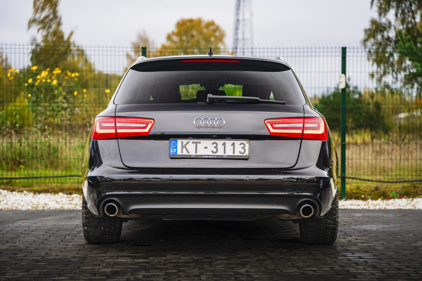 AUDI A6 AVANT QUATTRO