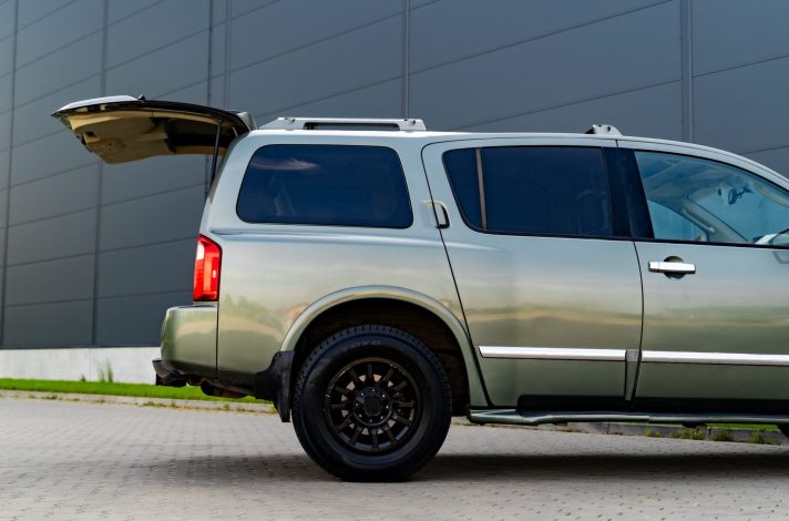 INFINITI QX56