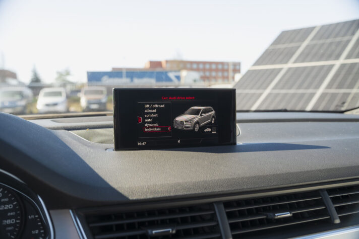AUDI Q7 S-LINE
