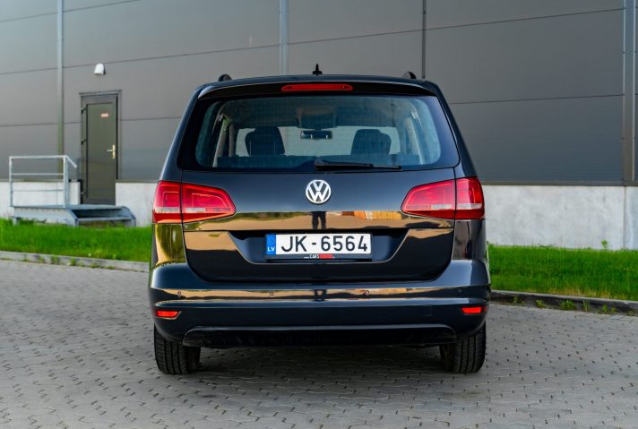 VW SHARAN