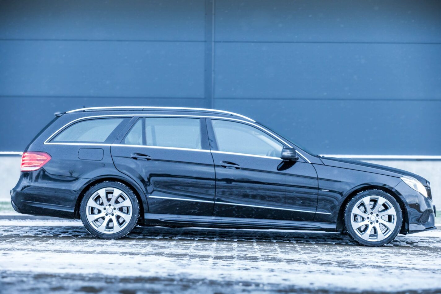 MERCEDES BENZ E350