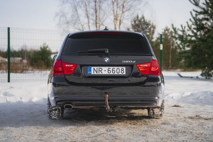 BMW 320
