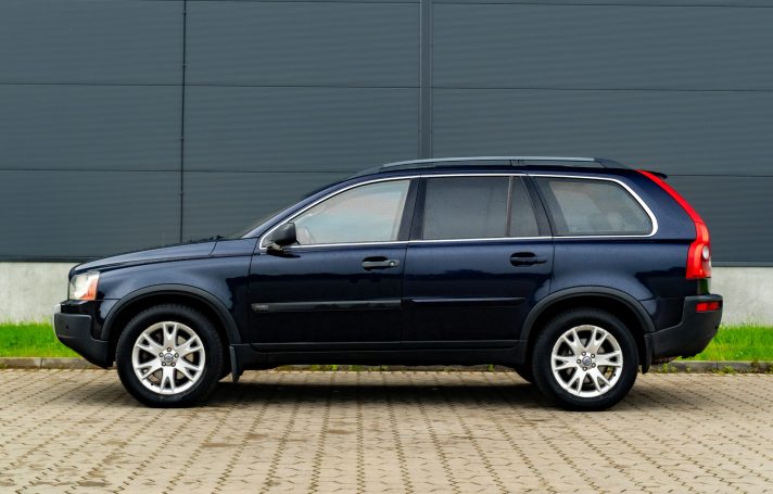 VOLVO XC90