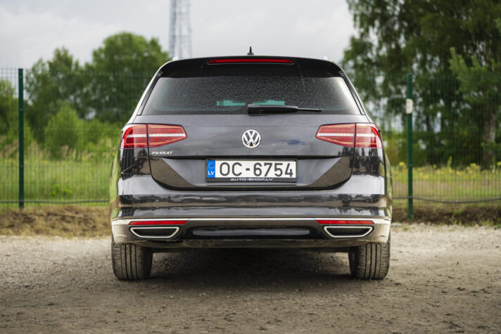 VW PASSAT R-LINE