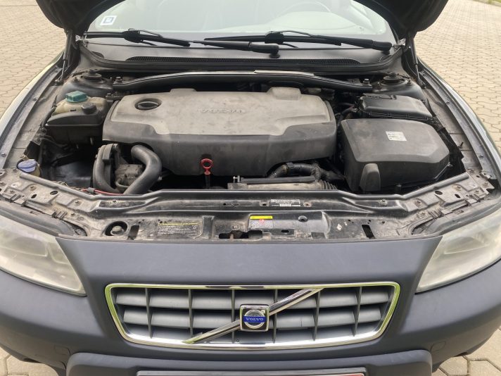 VOLVO XC70 2.4D D5
