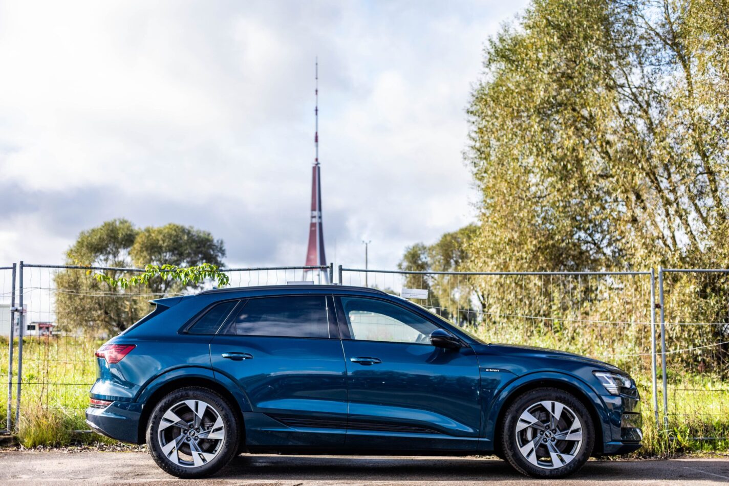 AUDI E-TRON 50
