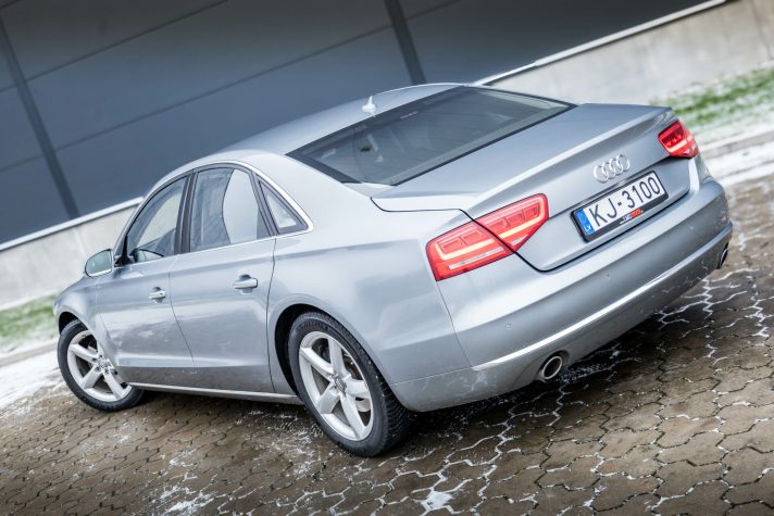 AUDI A8