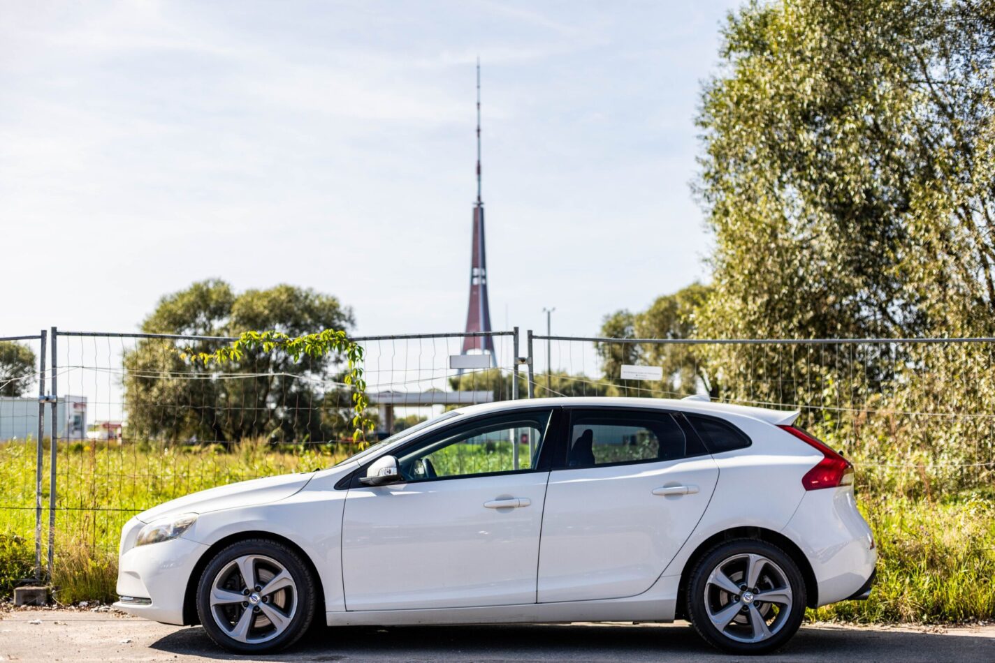 VOLVO V40