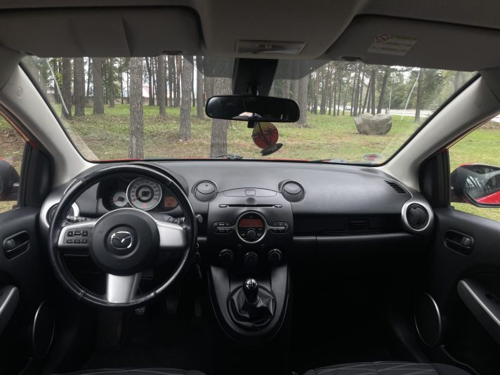 Mazda 2