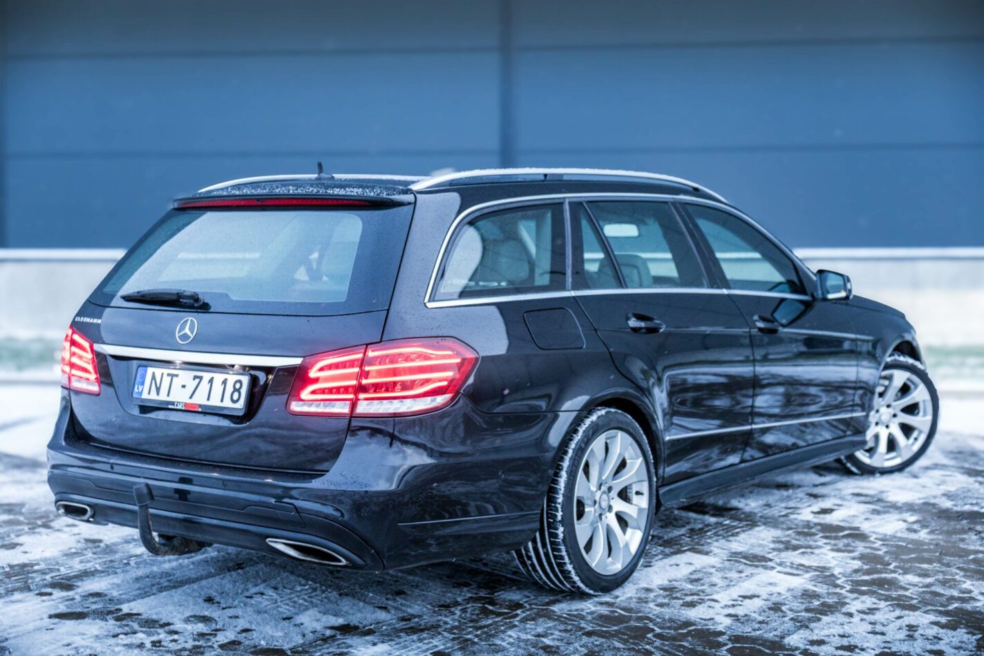 MERCEDES BENZ E350