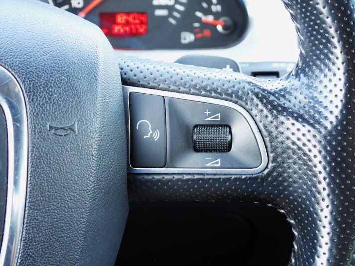 AUDI A6 AVANT S-LINE
