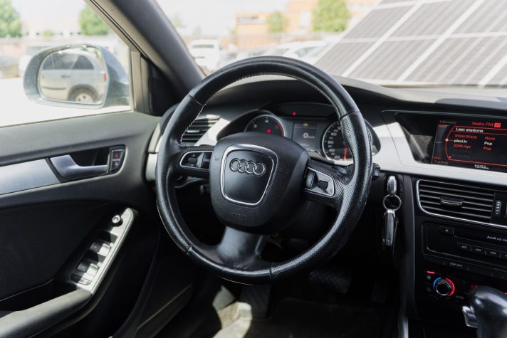 AUDI A4 QUATTRO