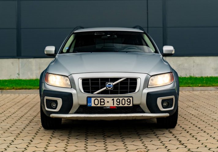 VOLVO XC70