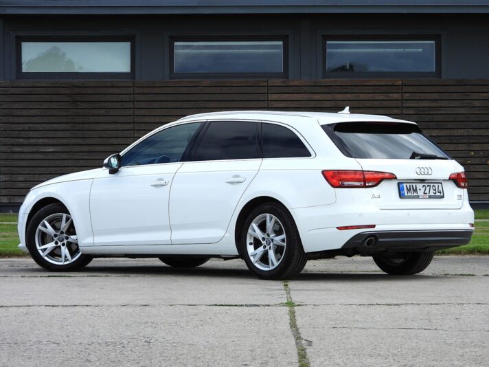 AUDI A4 AVANT