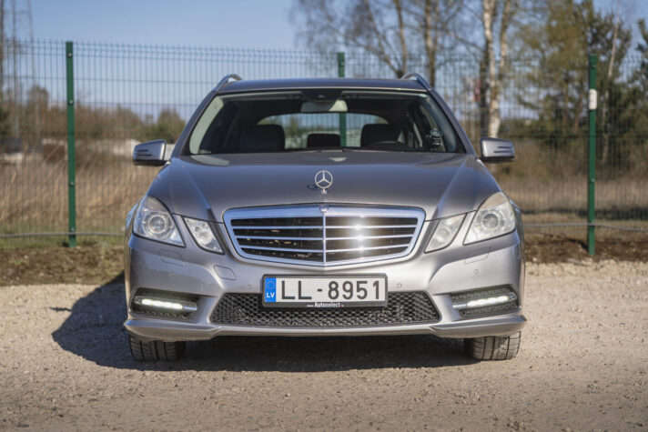 MERCEDES BENZ E250