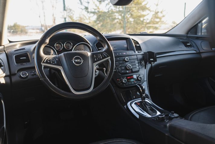 OPEL INSIGNIA SPORTS TOURER SW