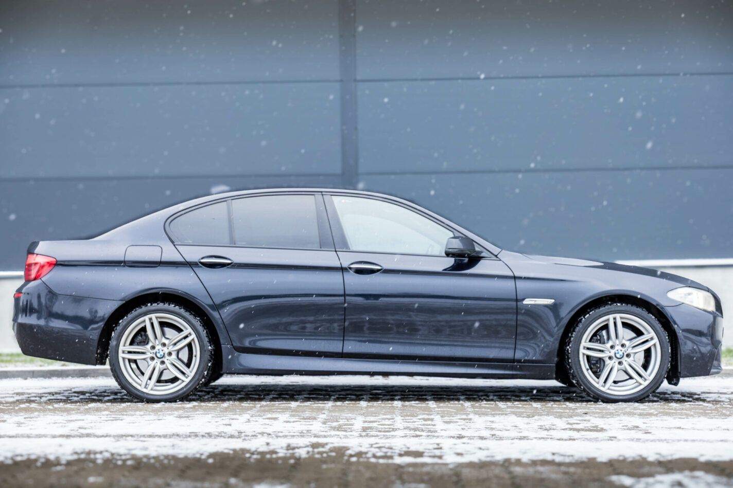 BMW 530