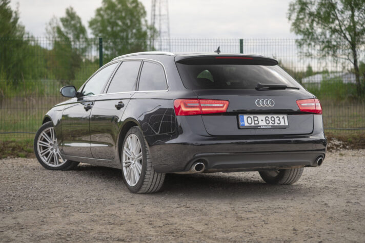 AUDI A6 AVANT QUATTRO