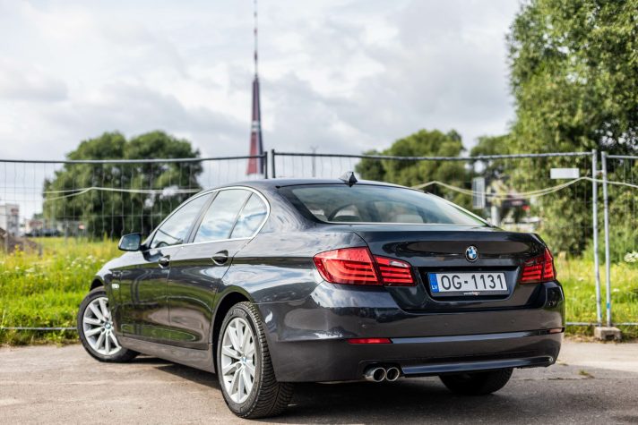 BMW 523