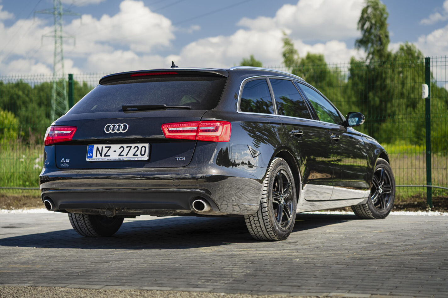 AUDI A6 AVANT