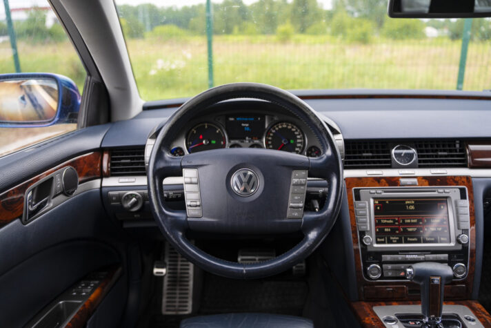 VW PHAETON