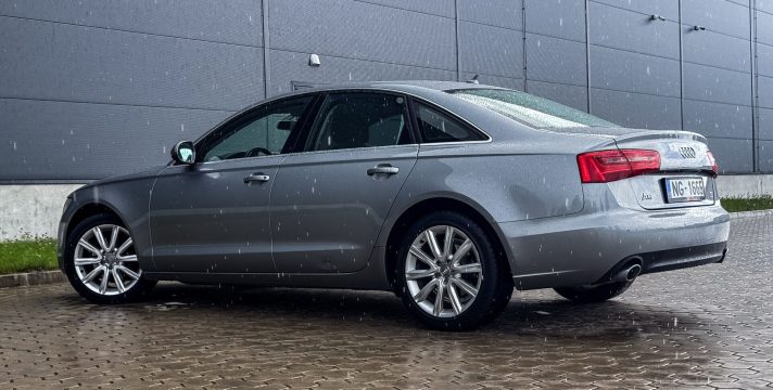 AUDI A6 LIMOUSINE