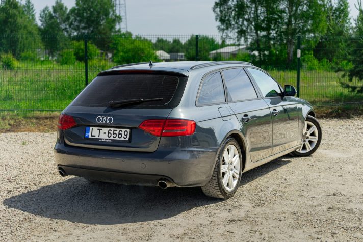 AUDI A4 QUATTRO