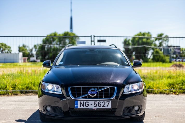 VOLVO V70