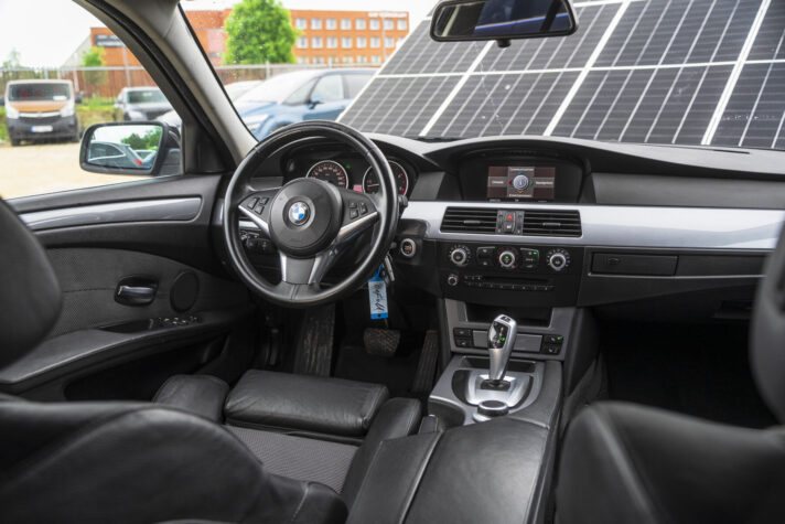 BMW 525
