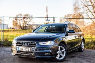 AUDI A4 AVANT