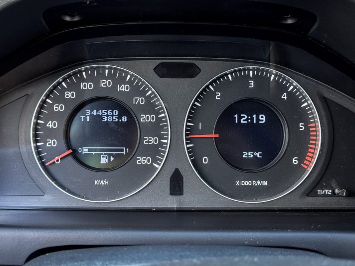 VOLVO V70