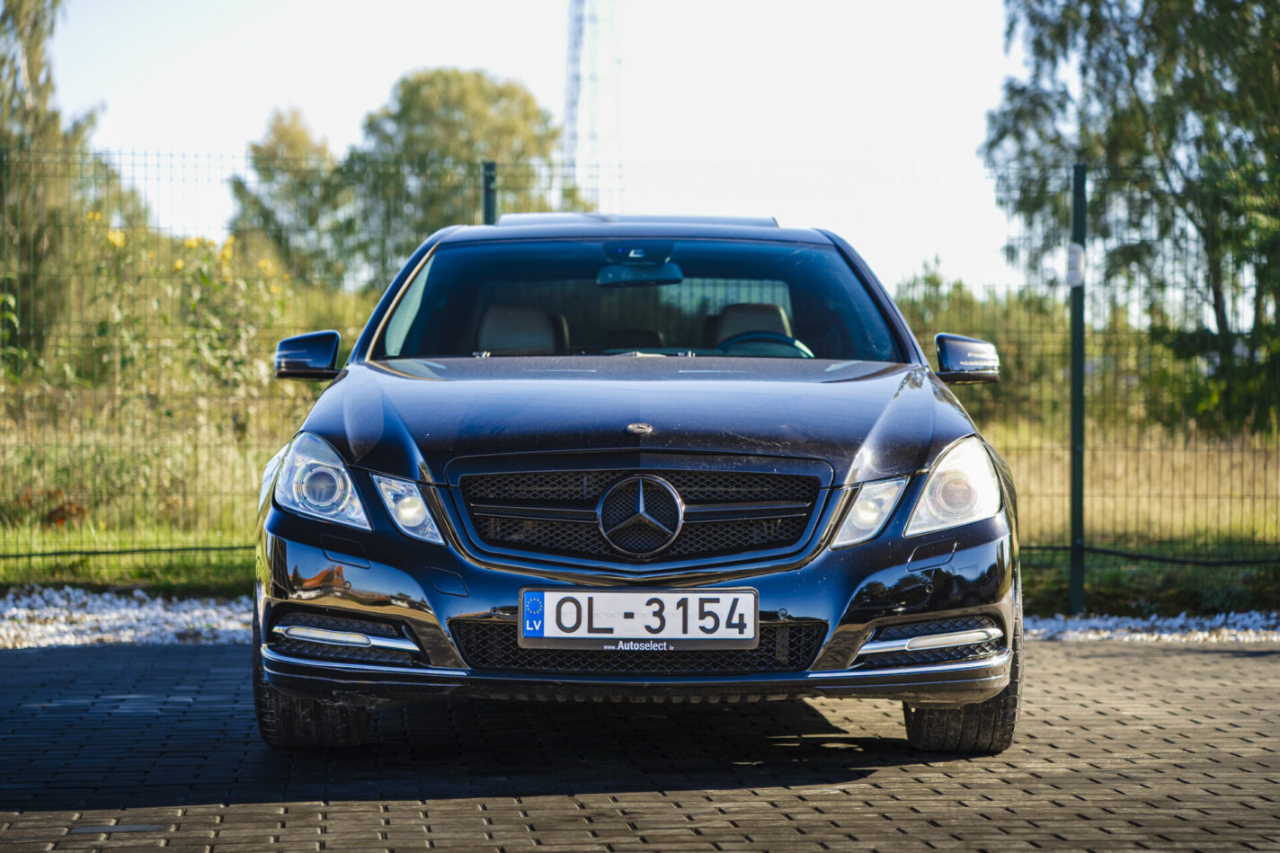 MERCEDES BENZ E300