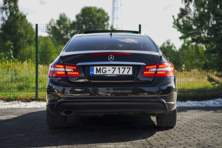 MERCEDES BENZ E250
