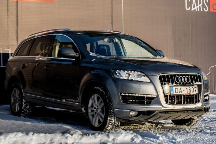 AUDI Q7