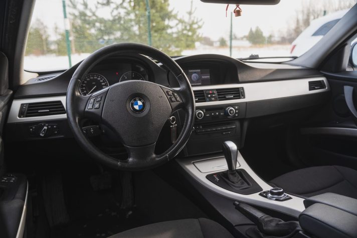 BMW 320