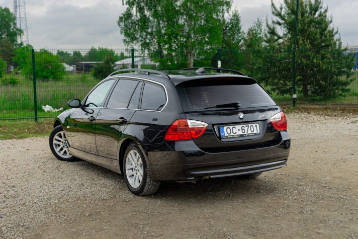 BMW 325i