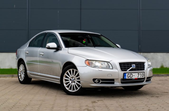 VOLVO S80