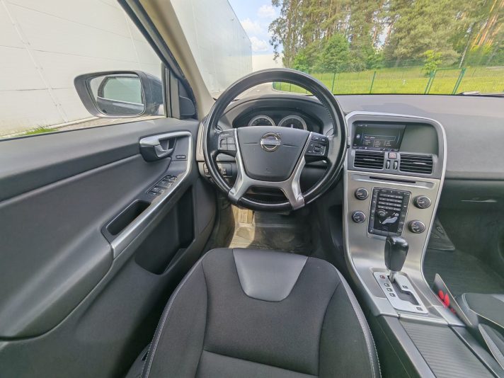 VOLVO XC60 2.4 D5, 151KW.