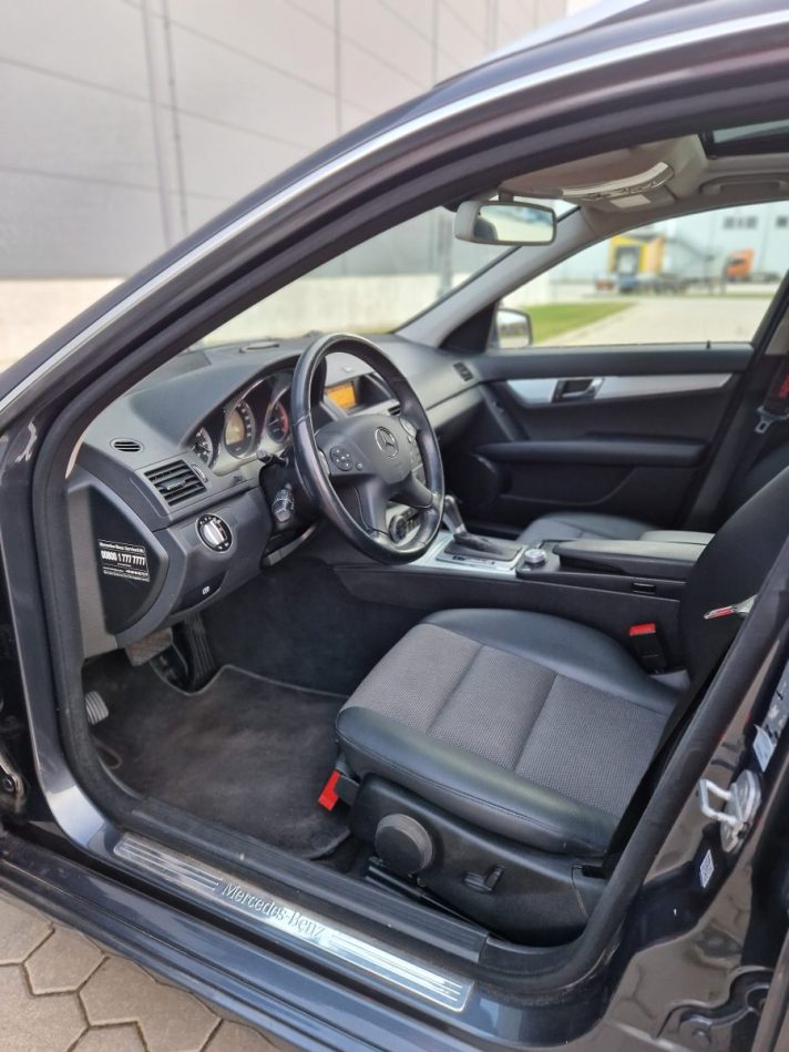 Tīko ievest no Beļģijas Mercedes C 200 Automātiskā ātrumkārba.