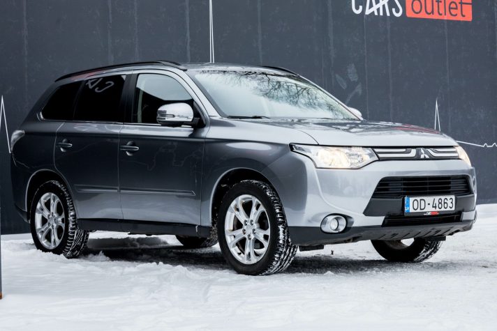 MITSUBISHI OUTLANDER
