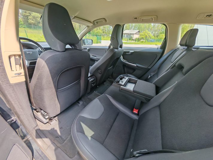 VOLVO XC60 2.4 D5, 151KW.
