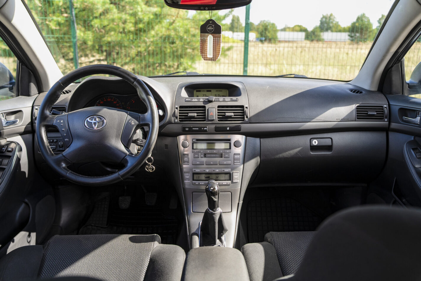 TOYOTA AVENSIS