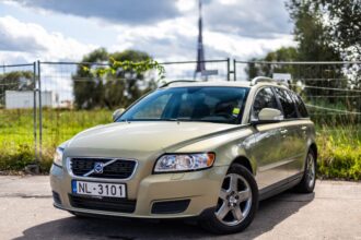 VOLVO V50