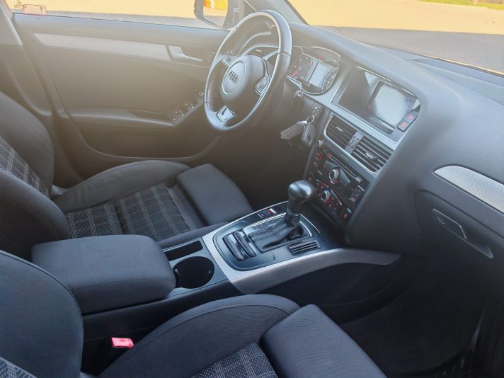 AUDI A4 2.0TDI, 2012G.
