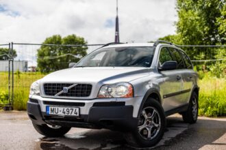 VOLVO XC90