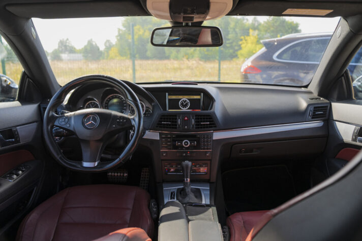 MERCEDES BENZ E250