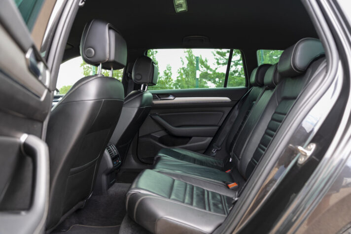 VW PASSAT R-LINE