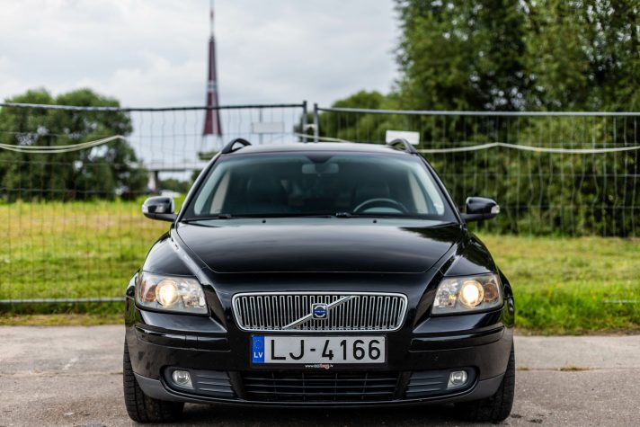 VOLVO V50