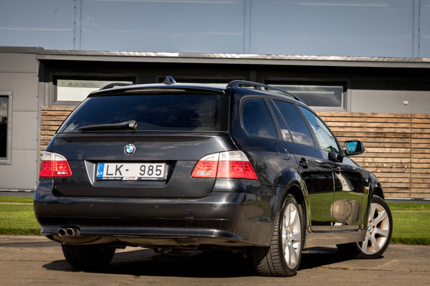 BMW 530