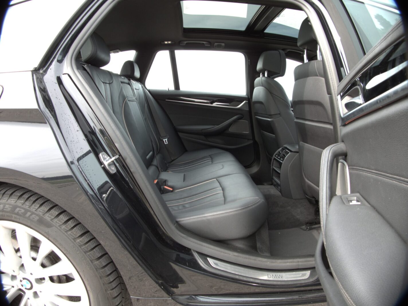 BMW 520I